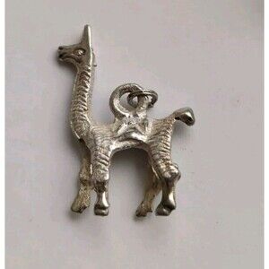 Silver Llama Charm 3D Pendant  Alpaca Farm Animal Unmarked 3g